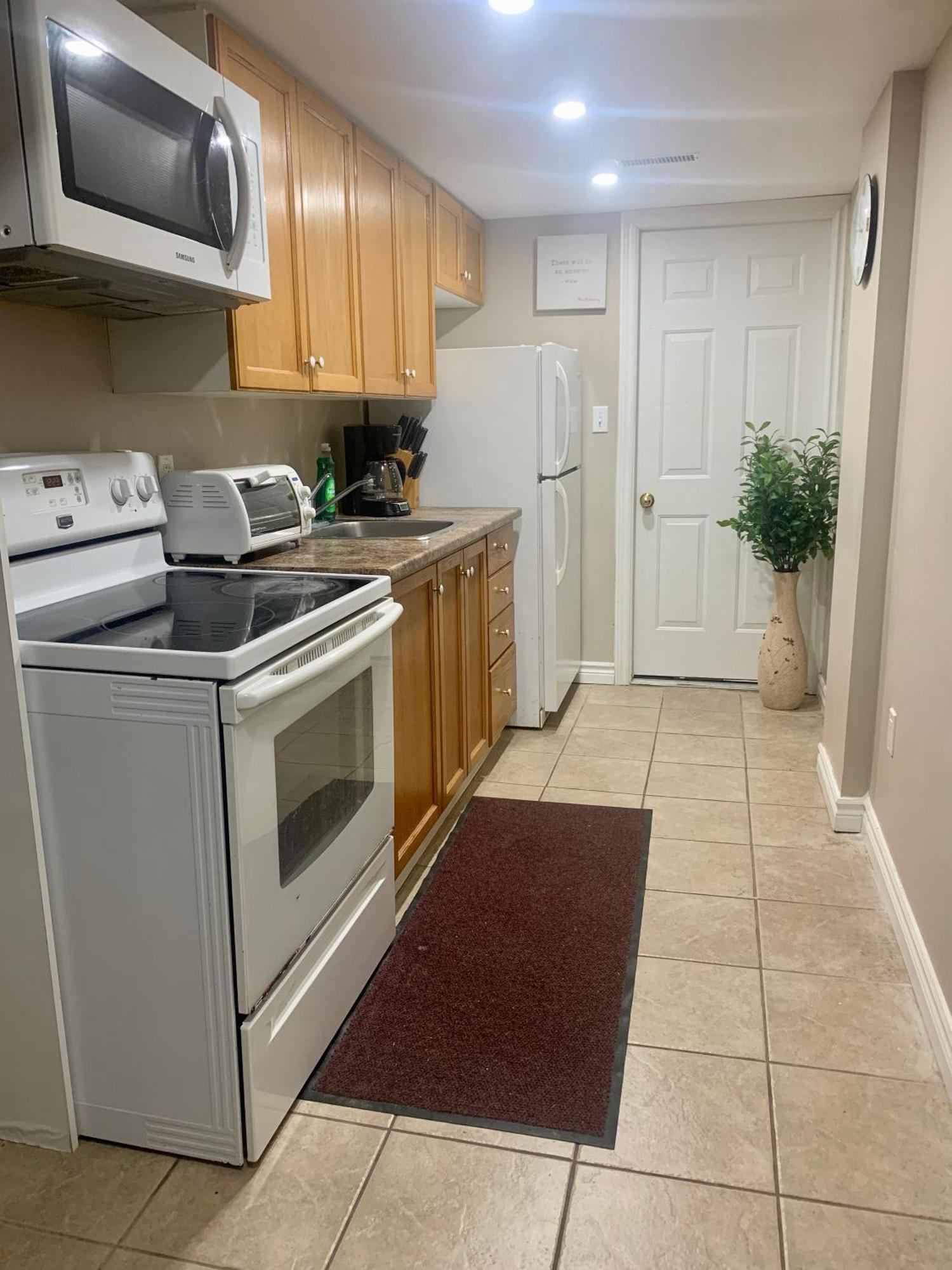 1 Room In A Cozy And Beautiful Basement Guelph Zewnętrze zdjęcie